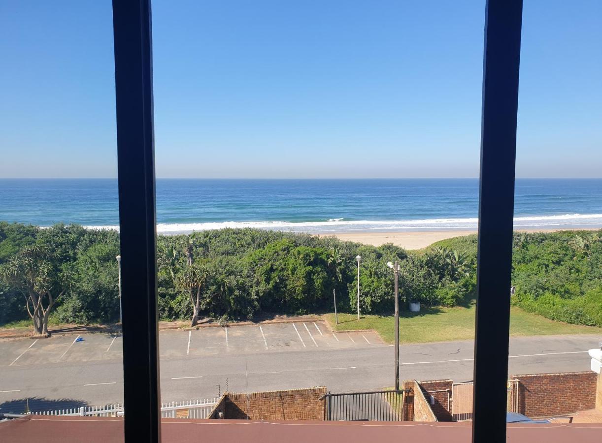 Deep Blue Guest House Amanzimtoti Esterno foto