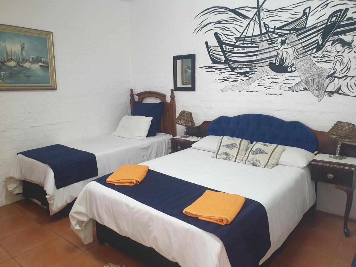 Deep Blue Guest House Amanzimtoti Esterno foto