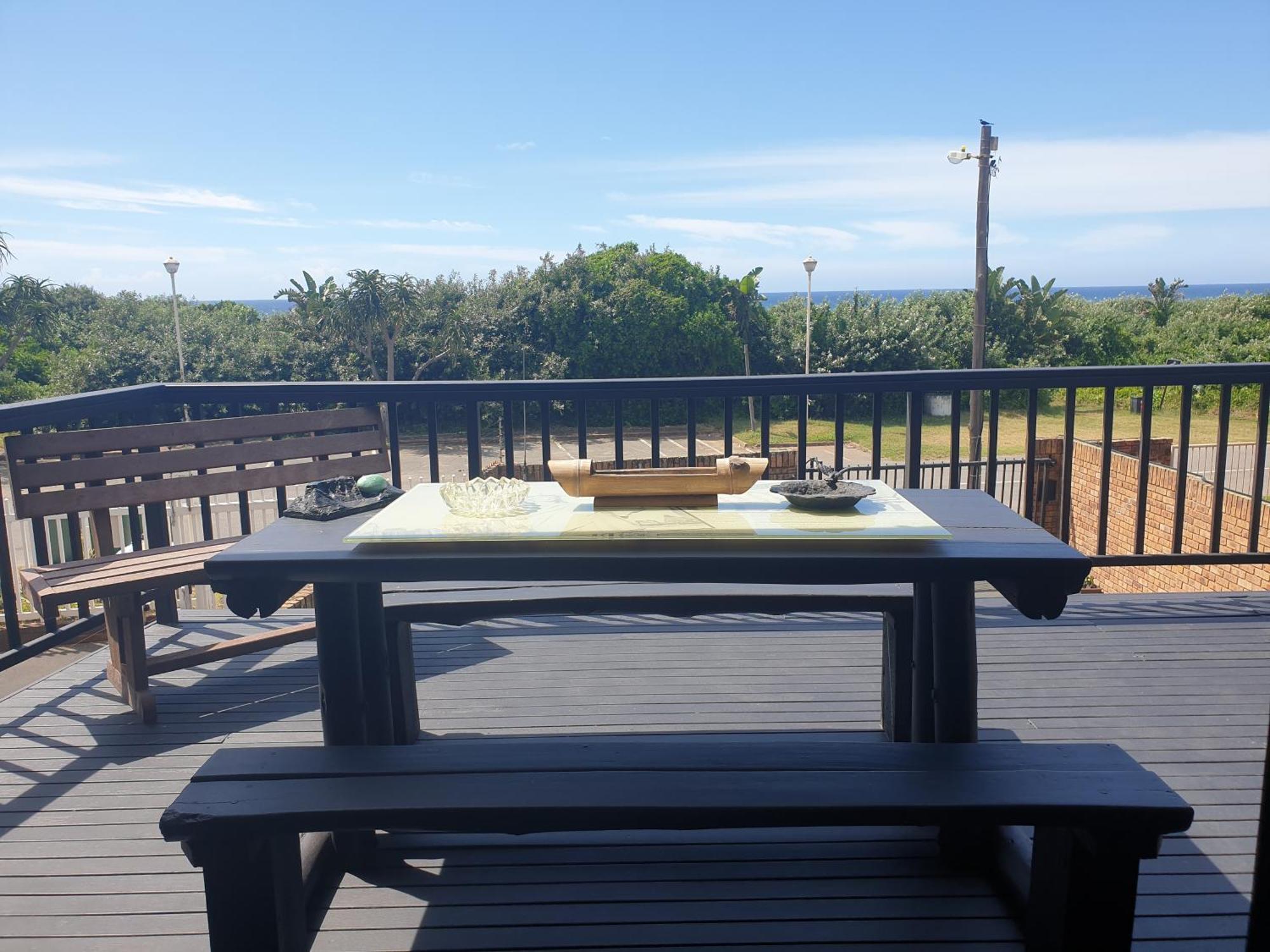 Deep Blue Guest House Amanzimtoti Esterno foto